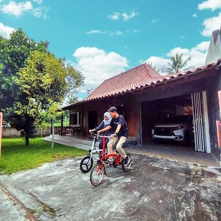 Ndalem Arsita Vila Jogjacarta Exterior foto