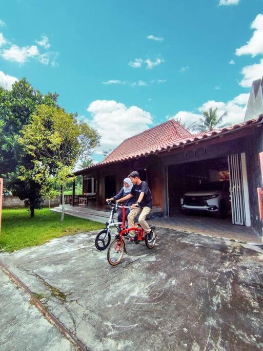 Ndalem Arsita Vila Jogjacarta Exterior foto